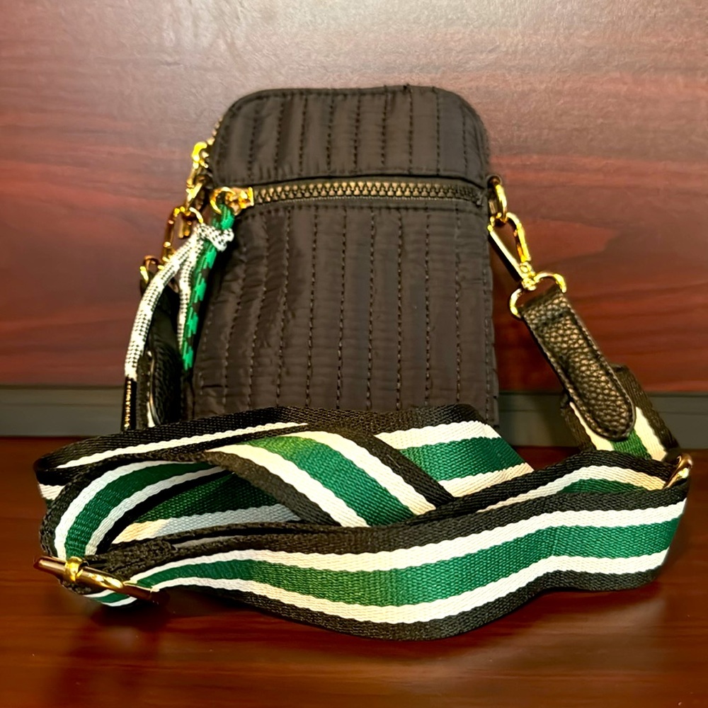 Shiraleah’s Ezra Phone Holder crossbody bag.